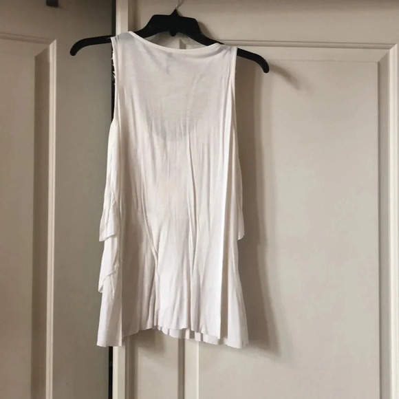 Boho flowy cream tank top with gold thread embellishments, size small - Picture 3 of 3